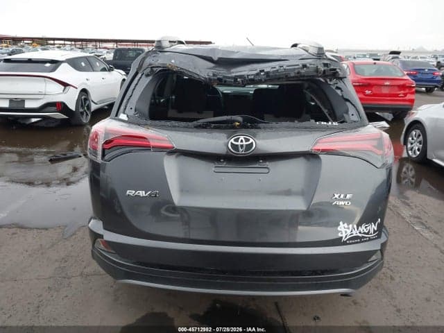2017 TOYOTA RAV4 XLE 6