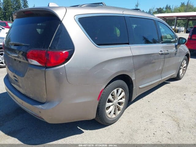 2017 CHRYSLER PACIFICA TOURING-L 4