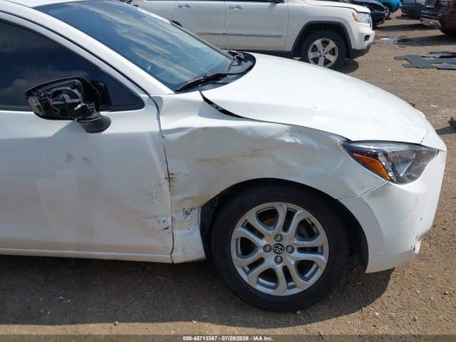 2017 TOYOTA YARIS IA 12