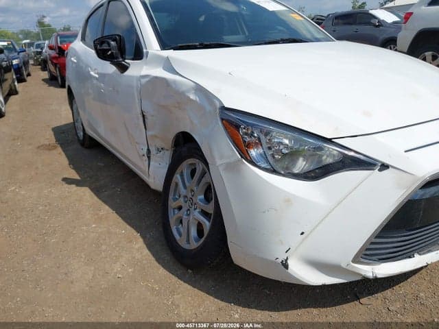 2017 TOYOTA YARIS IA 6