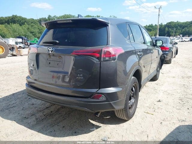 2017 TOYOTA RAV4 LE 4