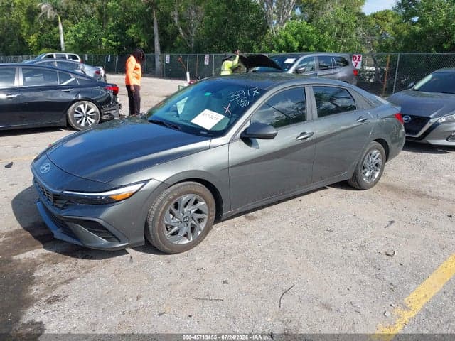 2024 HYUNDAI ELANTRA SEL 2