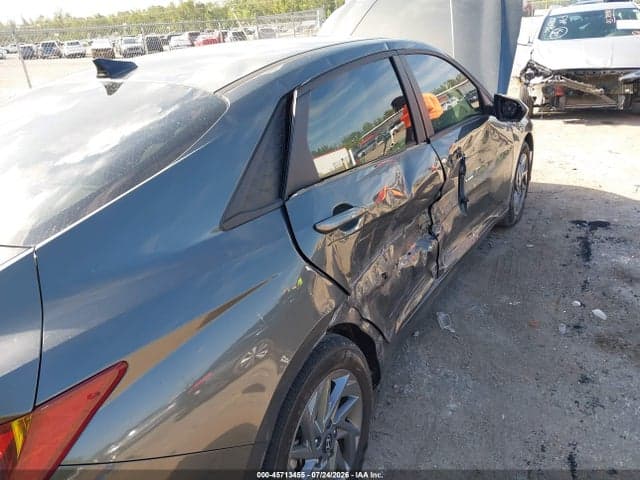 2024 HYUNDAI ELANTRA SEL 6