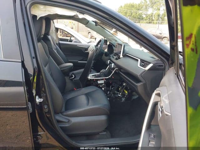 2020 TOYOTA RAV4 XLE PREMIUM 5