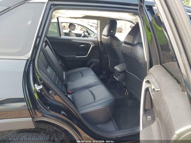 2020 TOYOTA RAV4 XLE PREMIUM 8