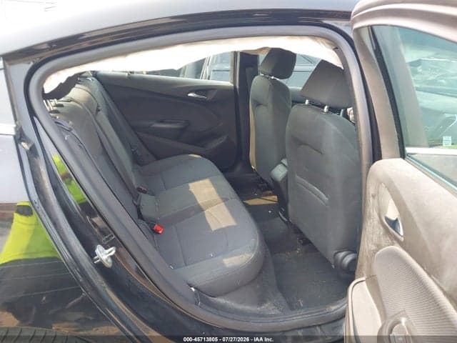 2018 CHEVROLET CRUZE LT AUTO 8