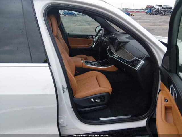 2026 BMW X5 PHEV XDRIVE50E 5