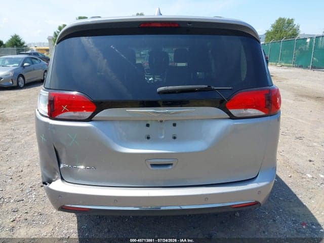 2017 CHRYSLER PACIFICA TOURING-L PLUS 16