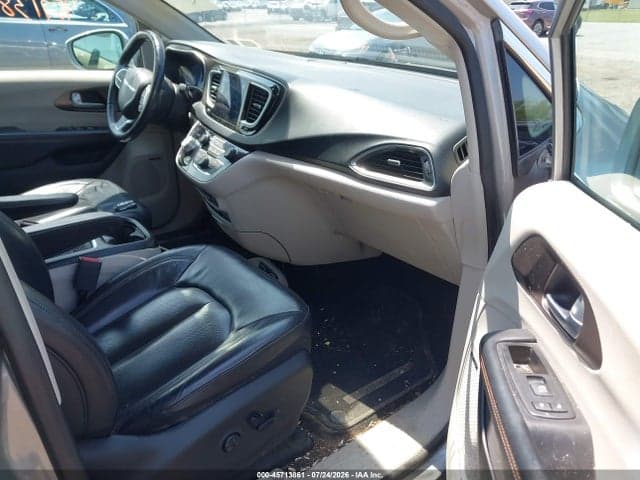 2017 CHRYSLER PACIFICA TOURING-L PLUS 5