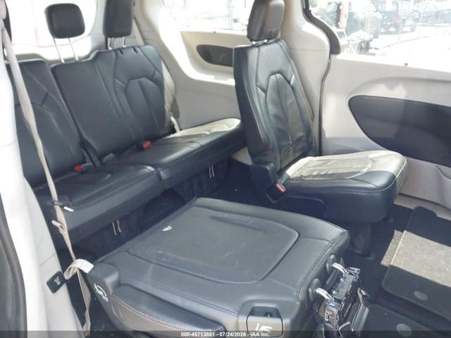 2017 CHRYSLER PACIFICA TOURING-L PLUS 8