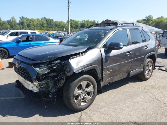 2022 TOYOTA RAV4 XLE 2