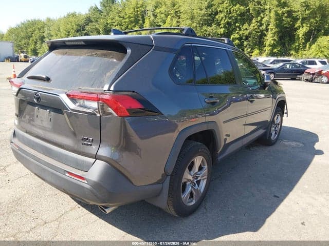 2022 TOYOTA RAV4 XLE 4