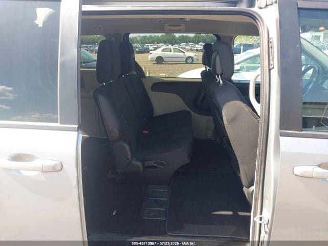 2018 DODGE GRAND CARAVAN SE 8