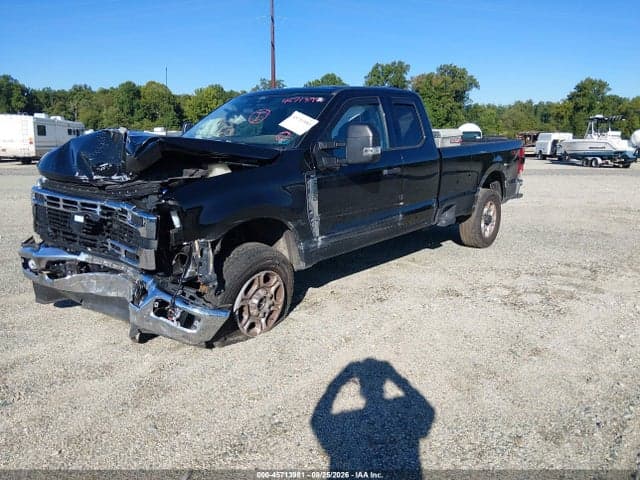2025 FORD F-350 XLT 2