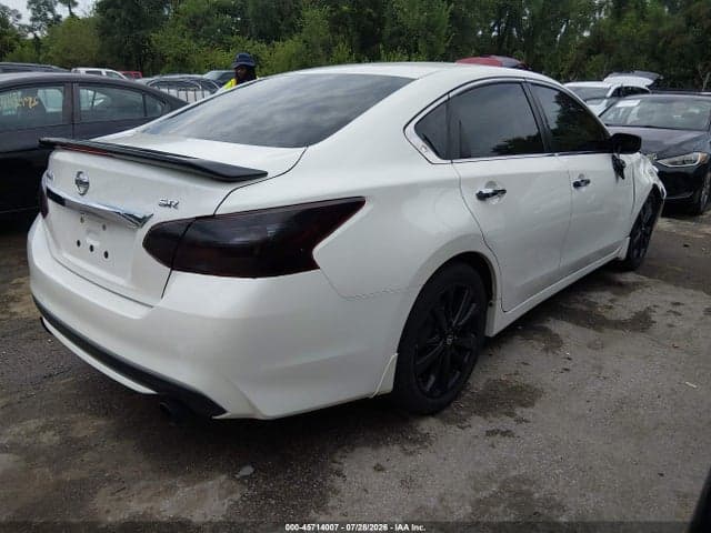 2017 NISSAN ALTIMA 2.5 SR 4