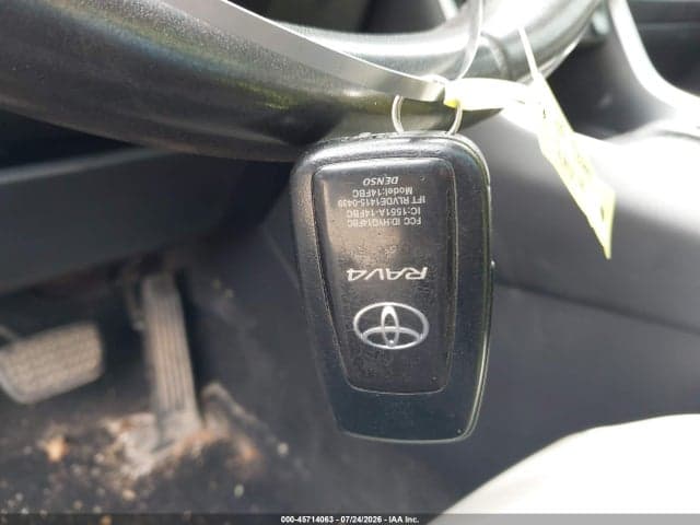 2020 TOYOTA RAV4 XLE PREMIUM 11