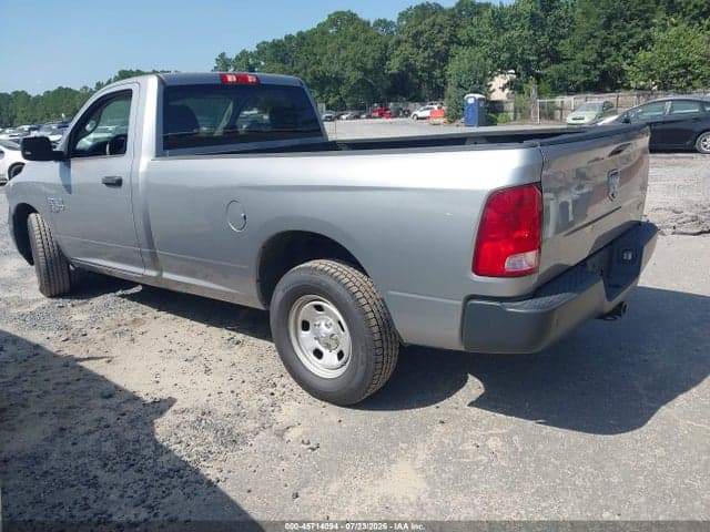 2019 RAM 1500 CLASSIC 3