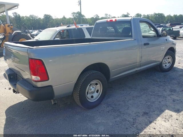 2019 RAM 1500 CLASSIC 4