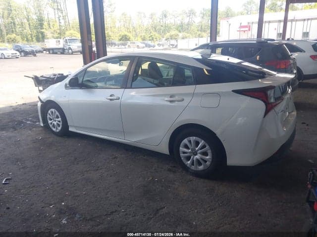 2020 TOYOTA PRIUS LE 3