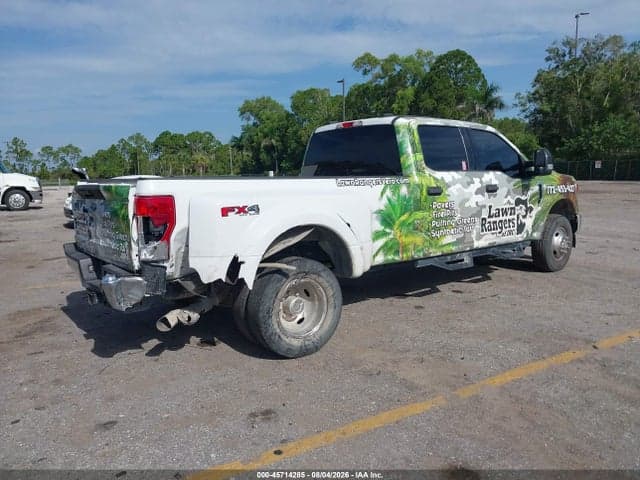2022 FORD F-350 XLT 4