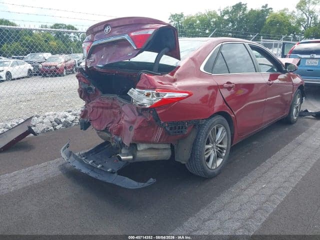 2017 TOYOTA CAMRY SE 4
