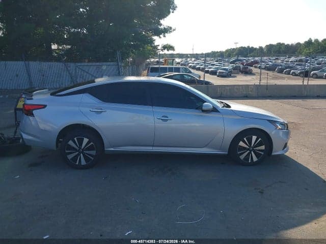2022 NISSAN ALTIMA SV FWD 14