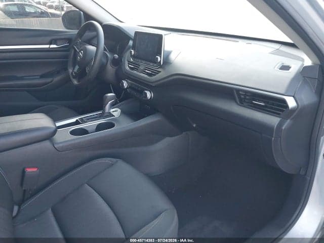 2022 NISSAN ALTIMA SV FWD 5