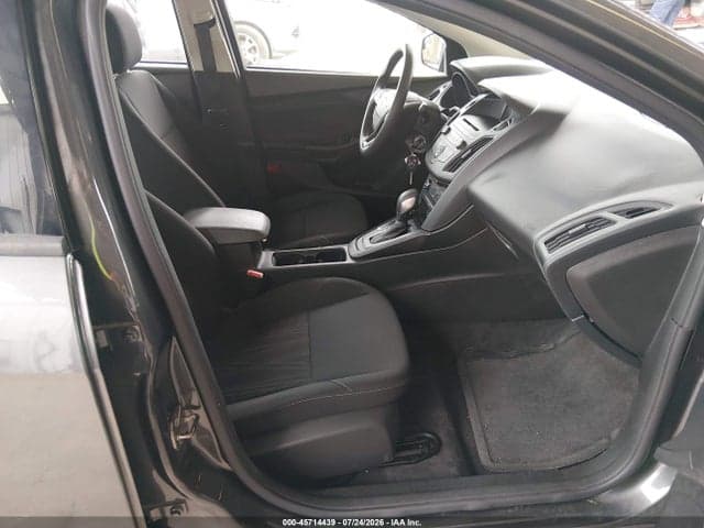 2017 FORD FOCUS SE 5
