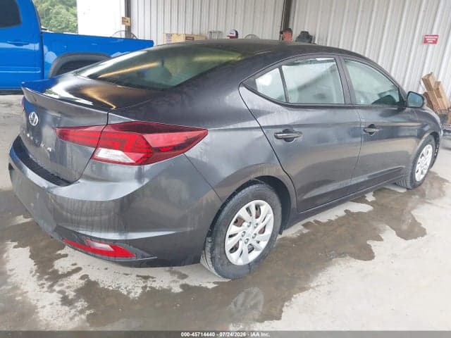 2020 HYUNDAI ELANTRA SE 4