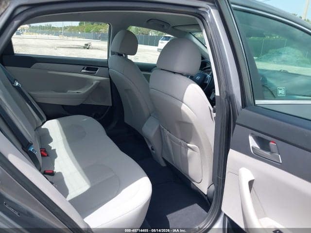 2019 HYUNDAI SONATA SE 8