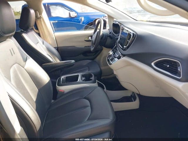 2024 CHRYSLER PACIFICA TOURING L 5