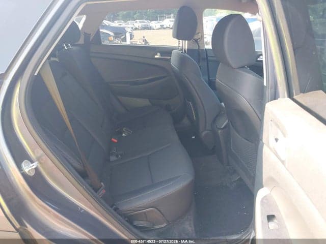 2021 HYUNDAI TUCSON SE 8