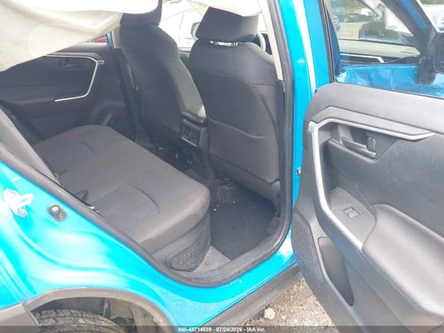 2019 TOYOTA RAV4 HYBRID LE 8