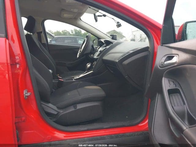 2017 FORD FOCUS SE 5