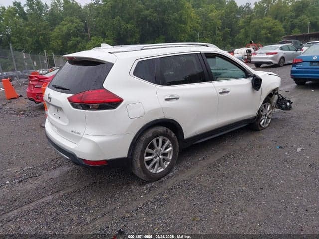 2017 NISSAN ROGUE SV 4