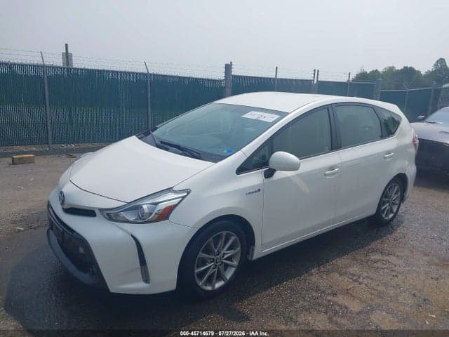 2017 TOYOTA PRIUS V FIVE 2