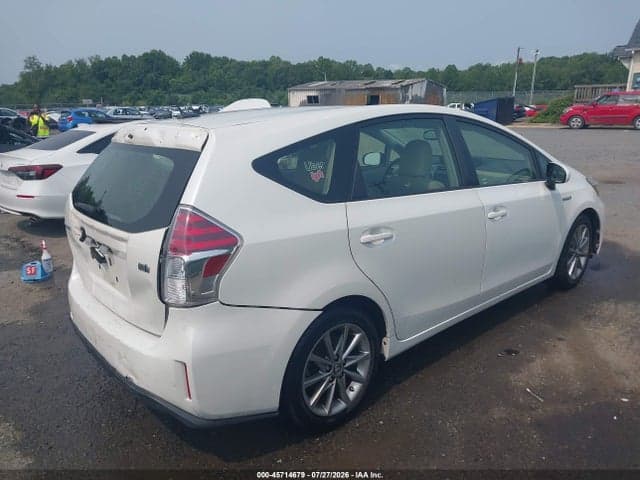 2017 TOYOTA PRIUS V FIVE 4