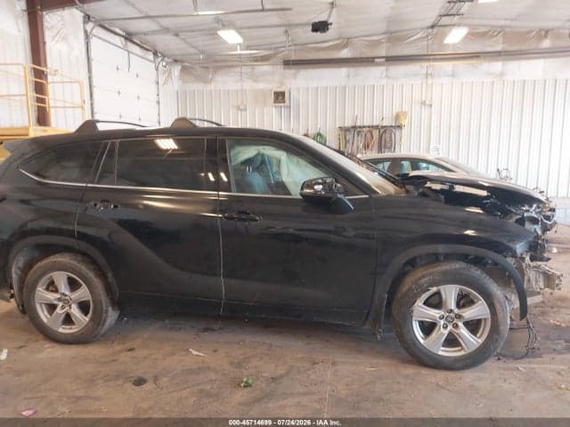 2022 TOYOTA HIGHLANDER L 12