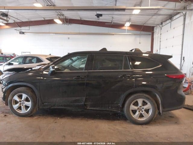 2022 TOYOTA HIGHLANDER L 13