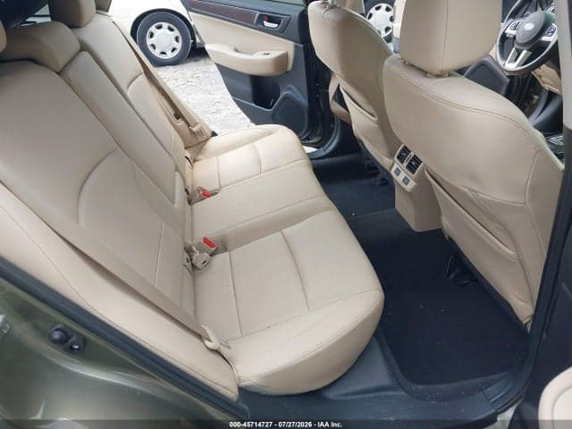 2017 SUBARU OUTBACK 3.6R LIMITED 8