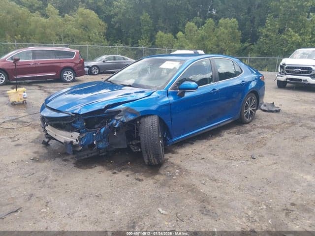 2018 TOYOTA CAMRY SE 2