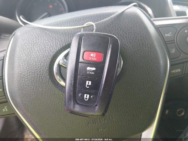2018 TOYOTA CAMRY SE 11