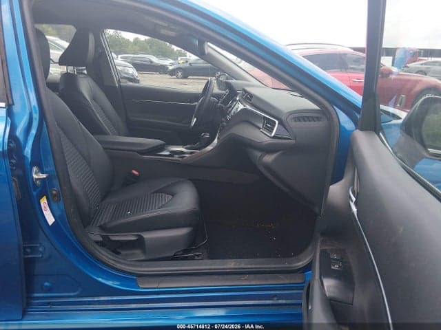 2018 TOYOTA CAMRY SE 5