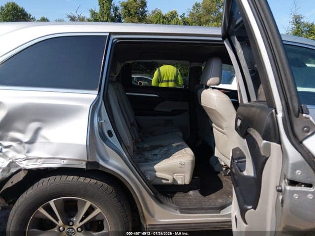 2018 TOYOTA HIGHLANDER LE PLUS 8