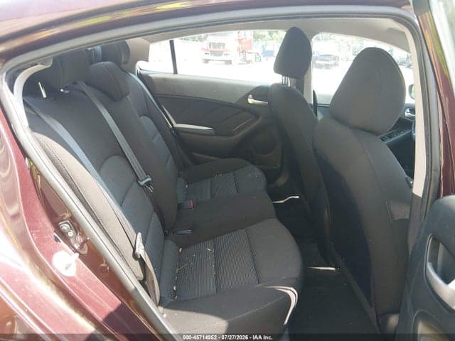 2017 KIA FORTE LX 8