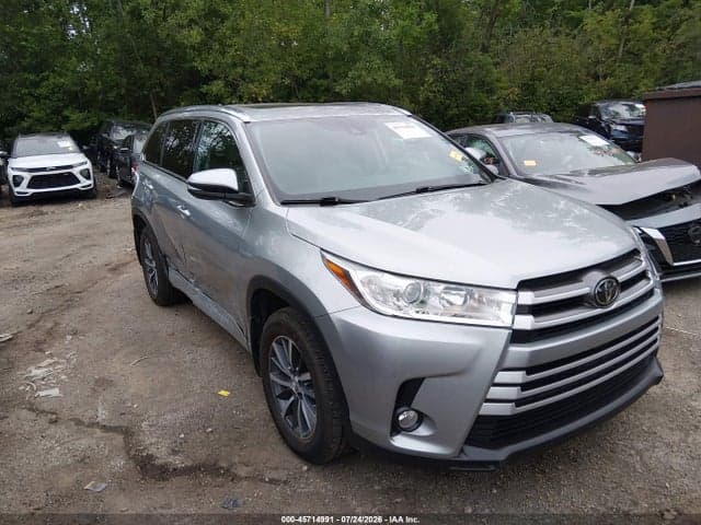 2018 TOYOTA HIGHLANDER XLE 1