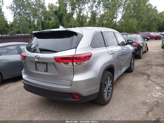 2018 TOYOTA HIGHLANDER XLE 4