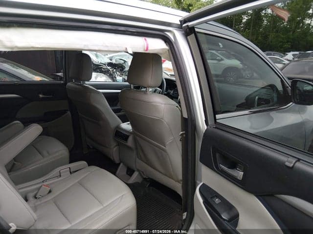 2018 TOYOTA HIGHLANDER XLE 8