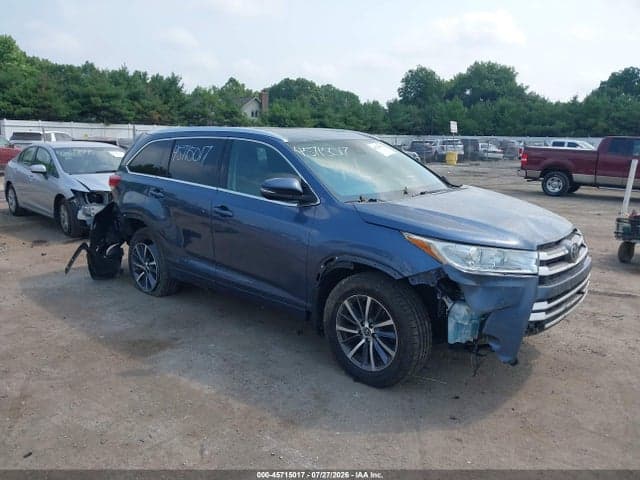 2017 TOYOTA HIGHLANDER XLE 1