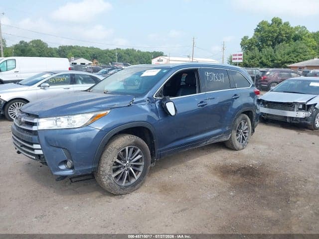 2017 TOYOTA HIGHLANDER XLE 2